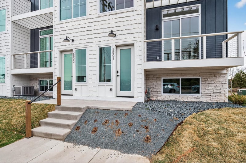 2501 Jansen Ave, White Bear Lake, MN 55110