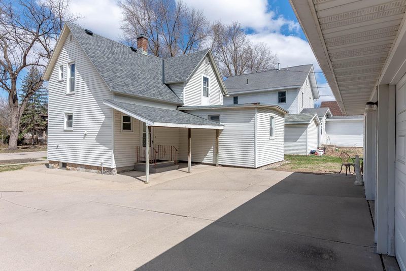 1509 N 5th St, Mankato, MN 56001