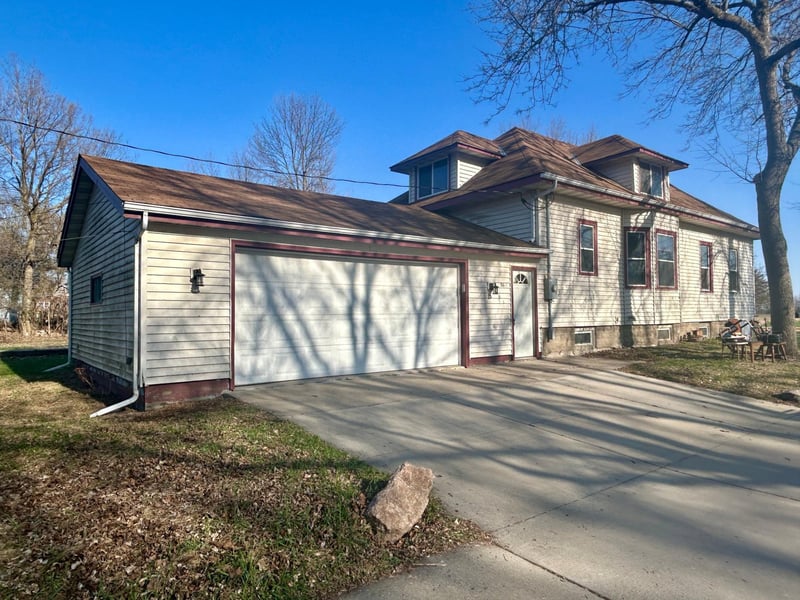 511 W Baker St, Arlington, MN 55307