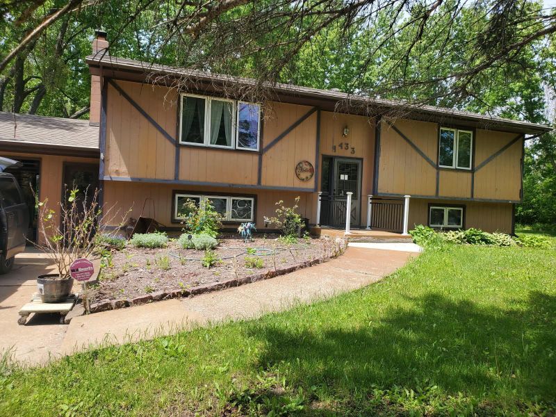9433 Fox Valley Dr, Hamel, MN 55340