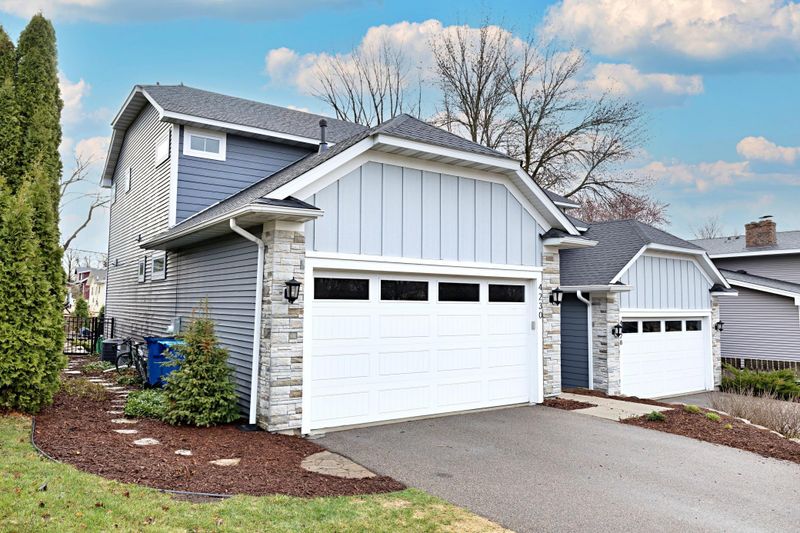 4230 Valley View Rd, Edina, MN 55424