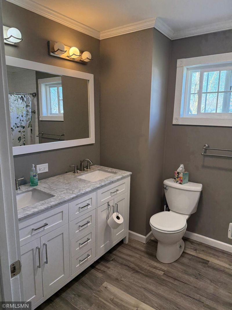 540 S 9th St, Bird Island, MN 55310