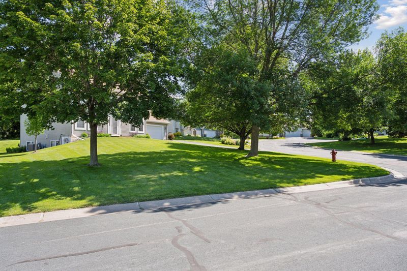 1011 Wesley Ct, Rockford, MN 55373