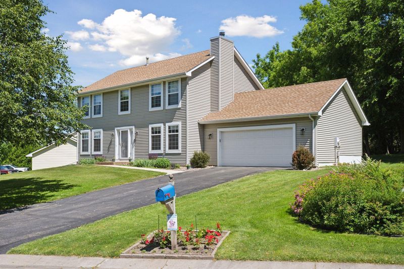 1011 Wesley Ct, Rockford, MN 55373