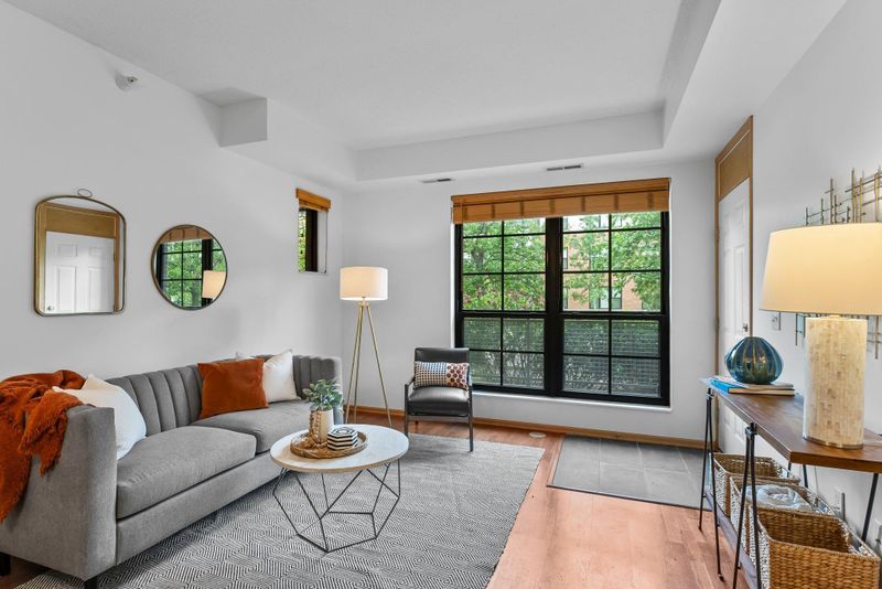 2565 Franklin Ave #109, Saint Paul, MN 55114