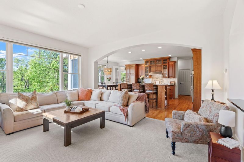 5761 Sunnybrook Ln, Mound, MN 55364