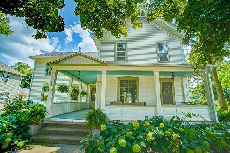 429 Pine St W, Stillwater, MN 55082