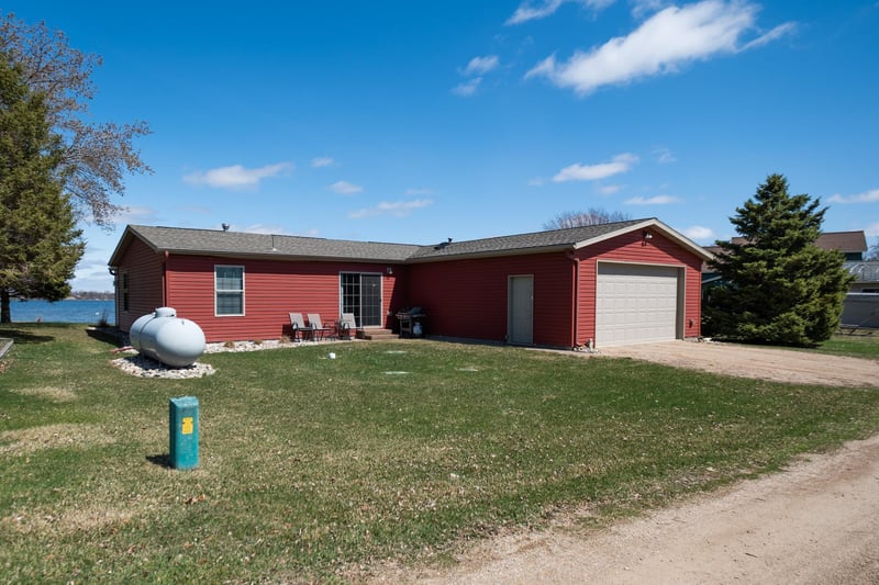 31399 Golf Course Ln, Dalton, MN 56324