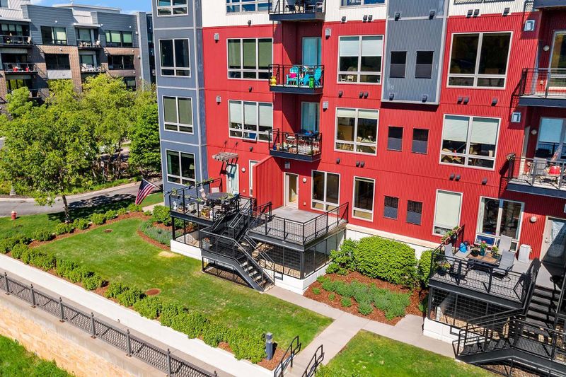 240 Spring St #211, Saint Paul, MN 55102