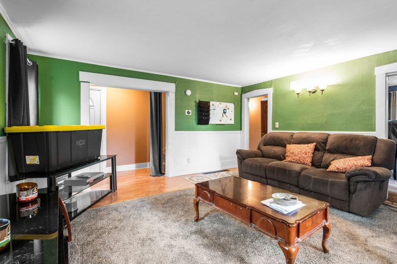 1318 Case Ave, Saint Paul, MN 55106