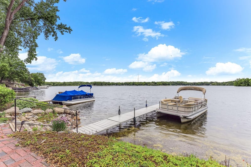 3310 Lake Johanna Blvd, Arden Hills, MN 55112