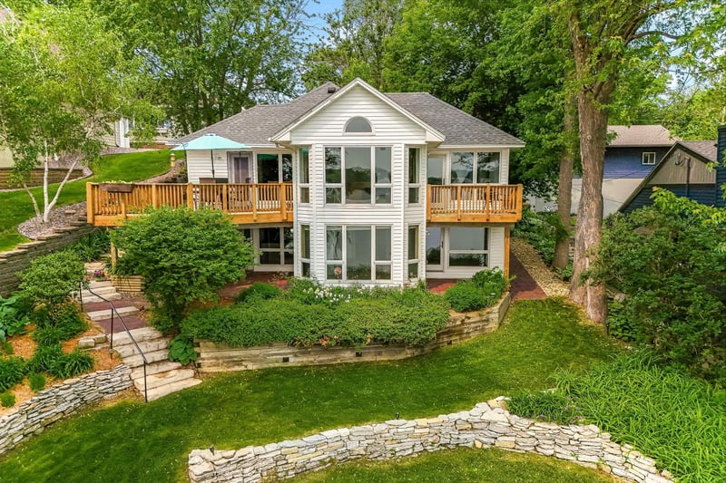 3310 Lake Johanna Blvd, Arden Hills, MN 55112