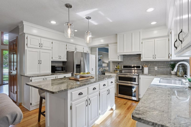 26305 Oak Leaf Trl, Shorewood, MN 55331