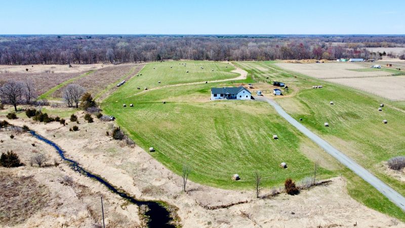 35806 Oasis Rd, Lindstrom, MN 55045