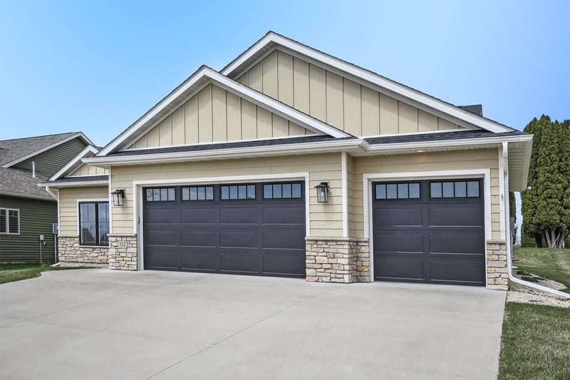312 11th St NW, Dodge Center, MN 55927