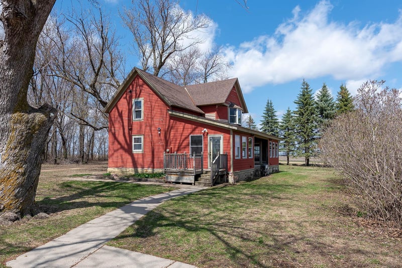 37282 195th St, Winnebago, MN 56098