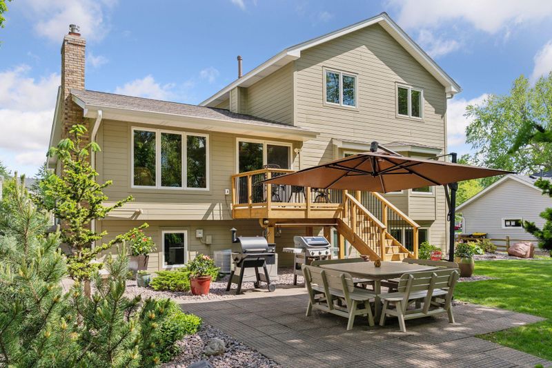 3861 Westbury Dr, Eagan, MN 55123