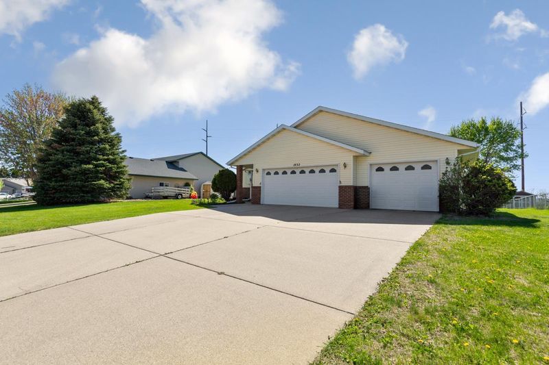 1832 Patricks Bay, Faribault, MN 55021