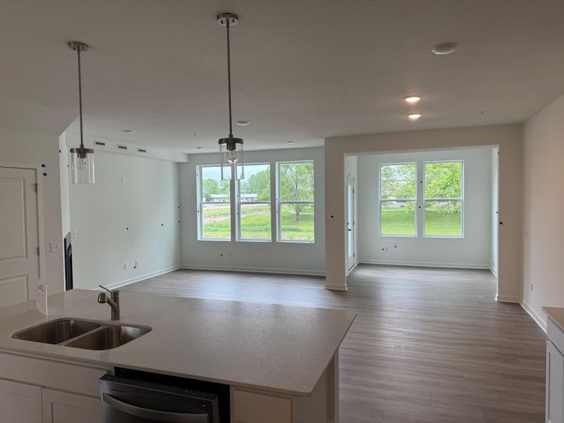 12858 Sawyer Ln, Rogers, MN 55374