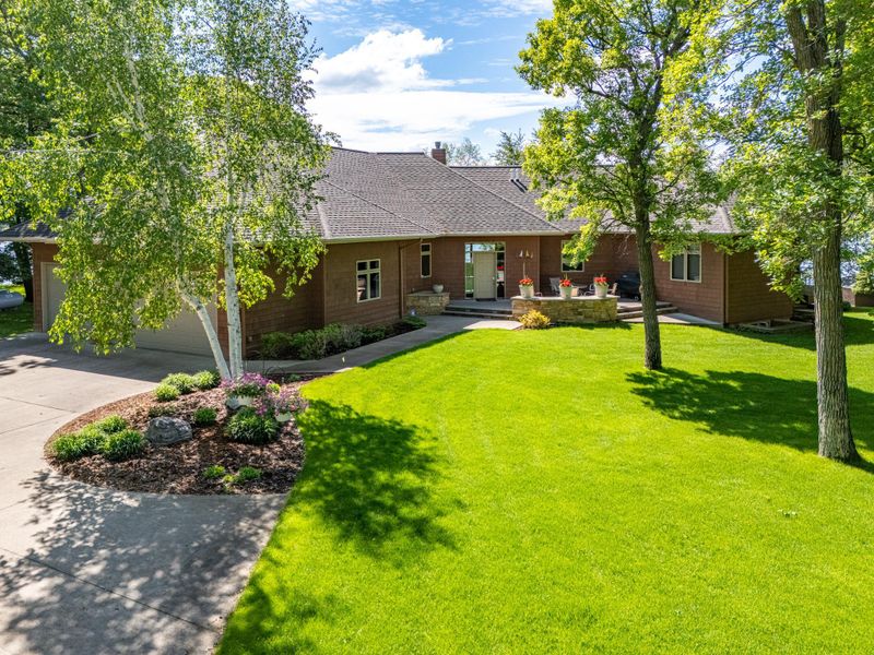 12745 Maple Lake Dr SE, Mentor, MN 56736