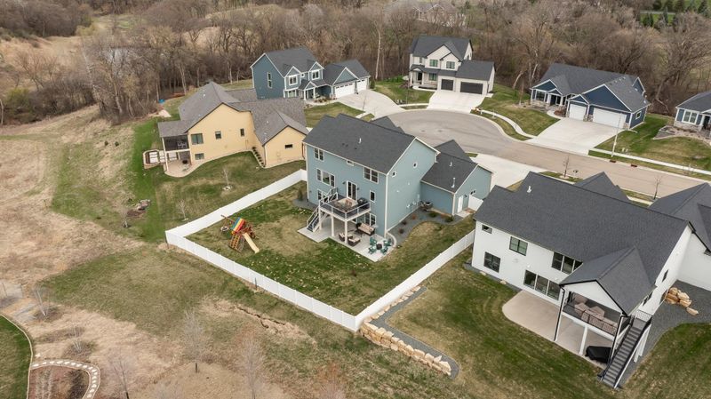 2162 Whitlee Ln SW, Rochester, MN 55902