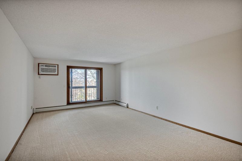 1011 41st Ave NE #307, Columbia Heights, MN 55421