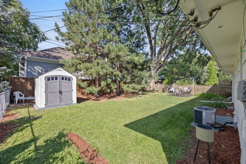 5044 W 56th St, Edina, MN 55436