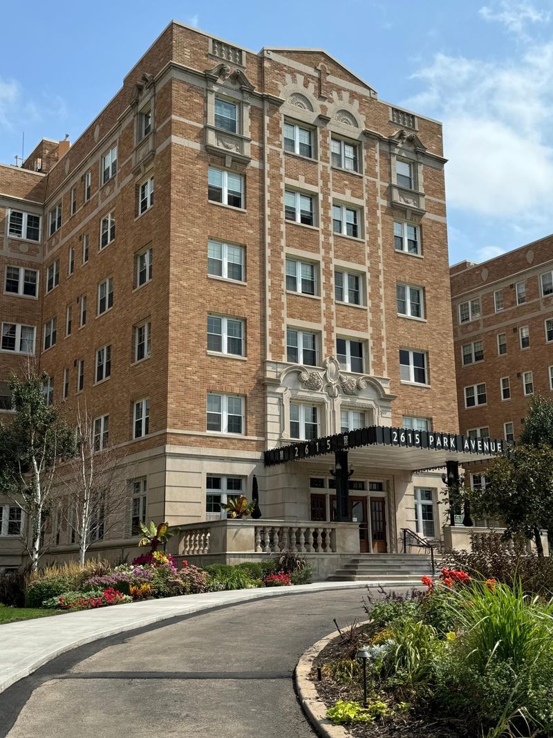 2615 Park Ave #214, Minneapolis, MN 55407