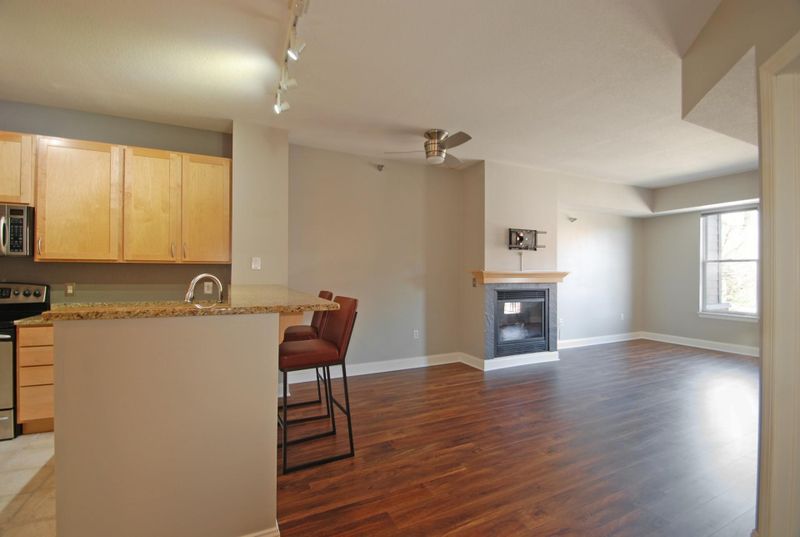 620 Main St N #215, Stillwater, MN 55082