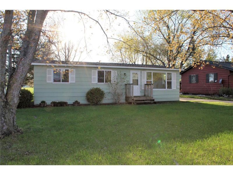 522 Sunrise Ave, Paynesville, MN 56362