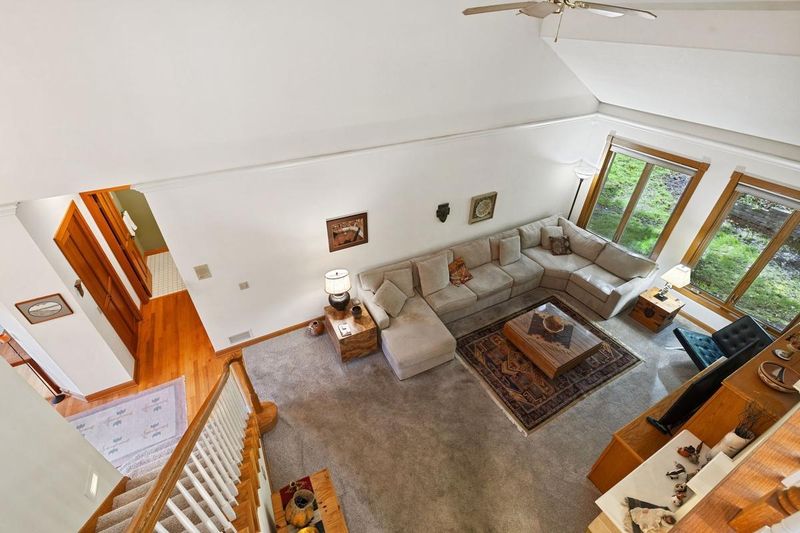 1405 Mayflower Dr, Northfield, MN 55057