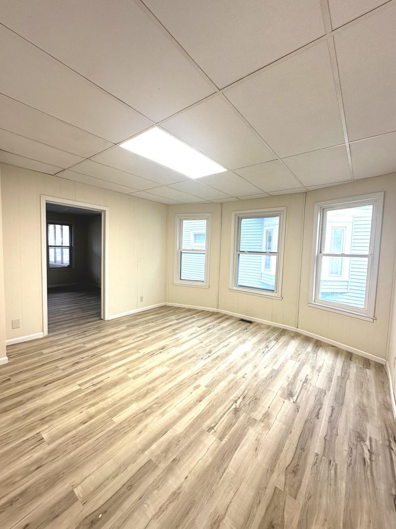 1000 Aurora Ave, Saint Paul, MN 55104