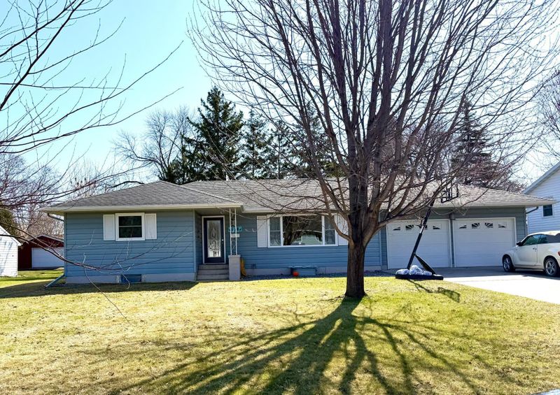 518 Merriam Ave S, Thief River Falls, MN 56701