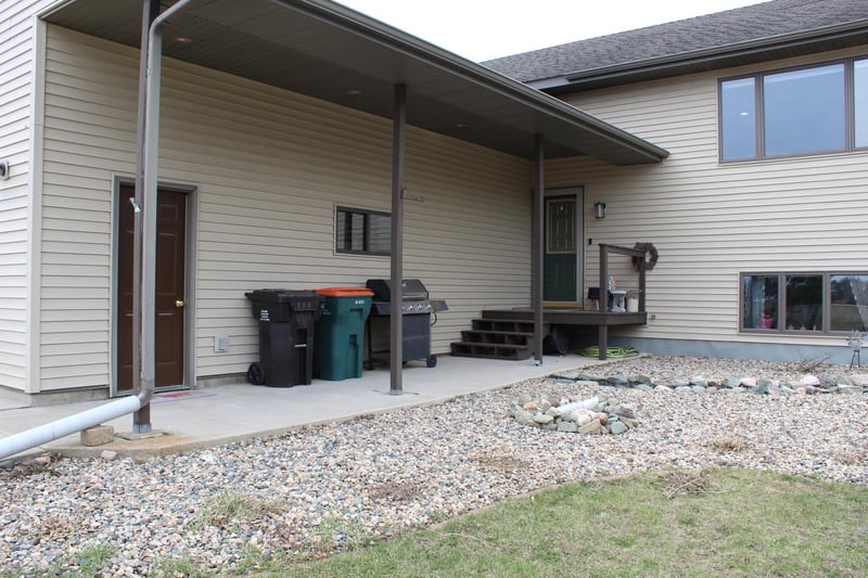 602 Nelson St W, Eagle Bend, MN 56446