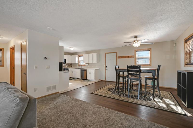 1337 Knox Ave N, Minneapolis, MN 55411