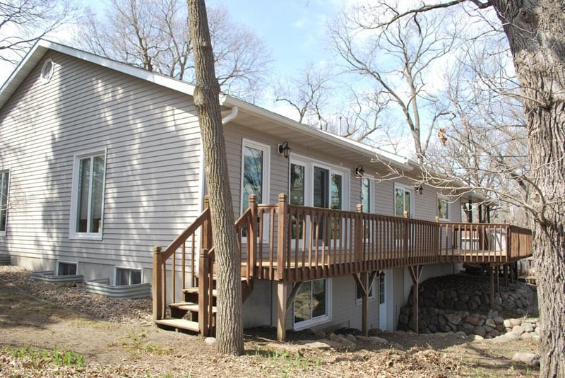 767 Shoreacres Dr, Fairmont, MN 56031