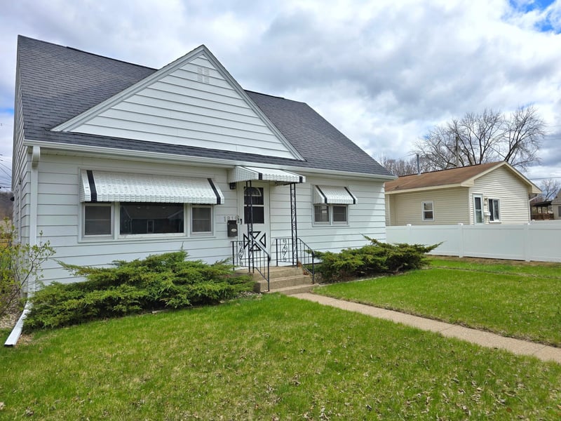 1819 21st St S, La Crosse, WI 54601