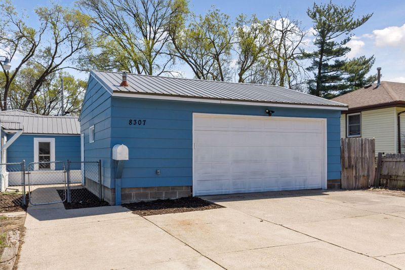 8307 Wentworth Ave S, Bloomington, MN 55420