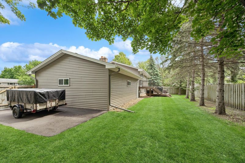10309 Parkview Ln, Champlin, MN 55316