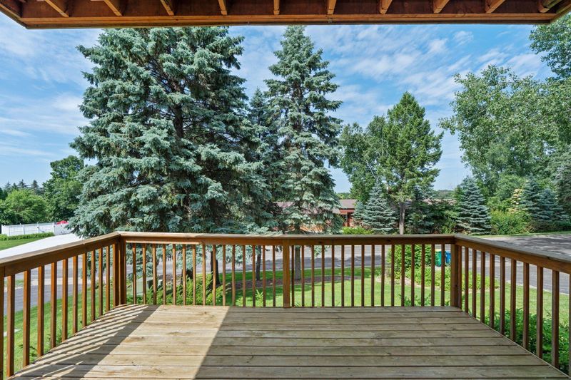 2405 Dianna Ln, Little Canada, MN 55117