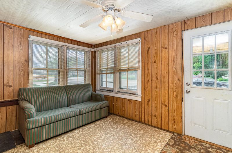 316 E Main St, Belle Plaine, MN 56011