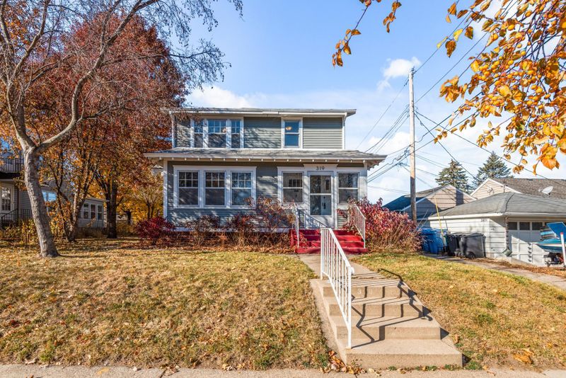 319 Vincent Ave N, Minneapolis, MN 55405