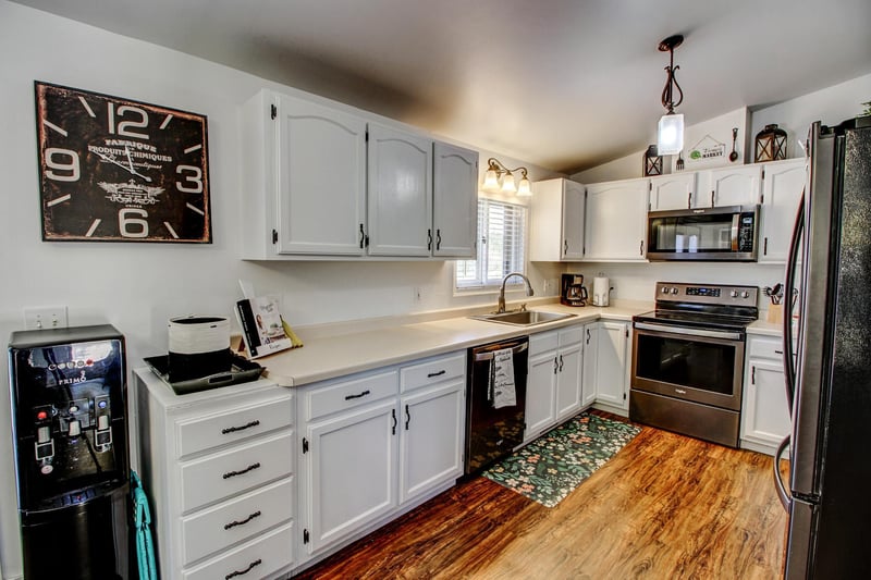 32290 Us 71, Menahga, MN 56464