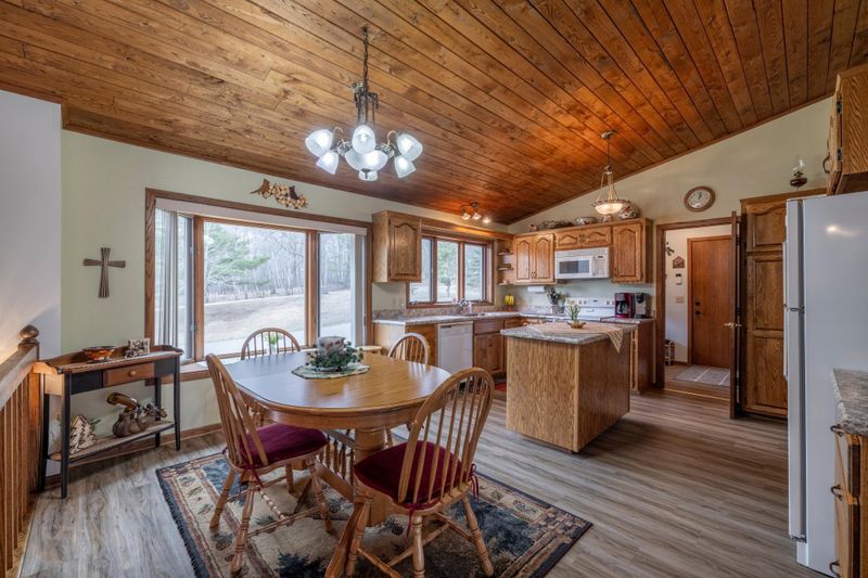 23318 Highview Dr, Nevis, MN 56467