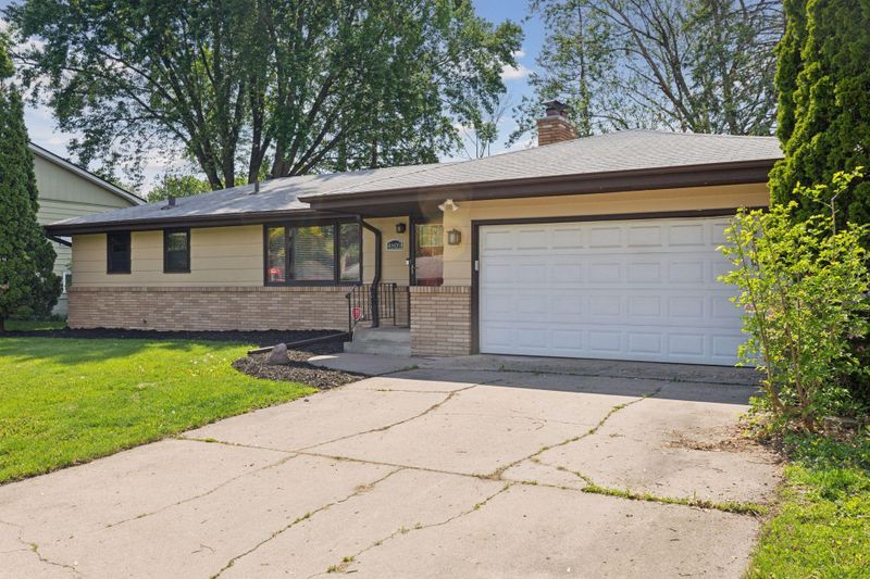 4809 Utah Ave N, New Hope, MN 55428