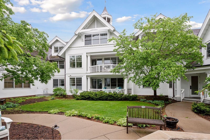 205 Mill St #S301, Excelsior, MN 55331