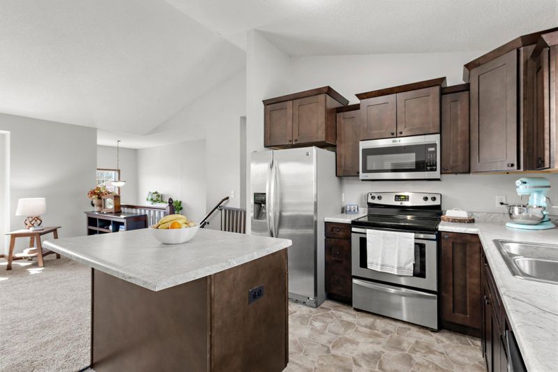 775 Taft Loop S, Cambridge, MN 55008