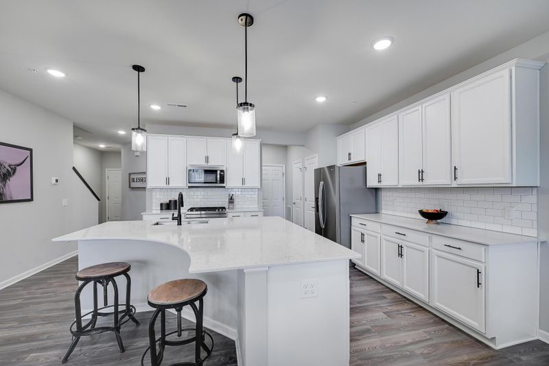 17966 Giants Way, Lakeville, MN 55044