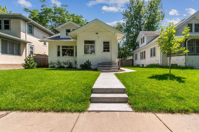 2170 Palace Ave, Saint Paul, MN 55105