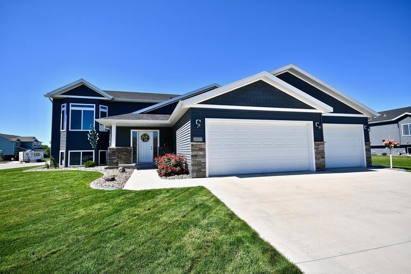 111 17th St SE, Barnesville, MN 56514